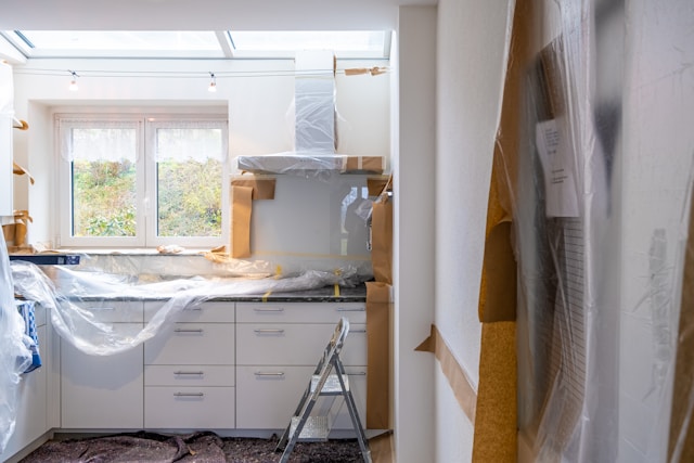 Sustainable Style Starts Here: A Guide to Recycled Glass in Home Renovation
